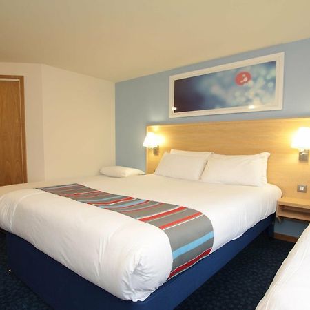 Travelodge London Park Royal מראה חיצוני תמונה